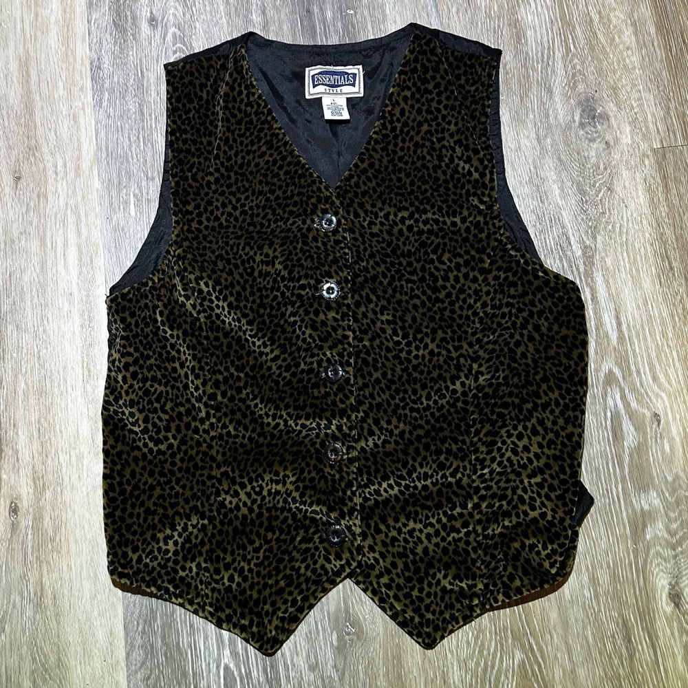 ‼️VINTAGE Essential styles leopard vest|| Size Large